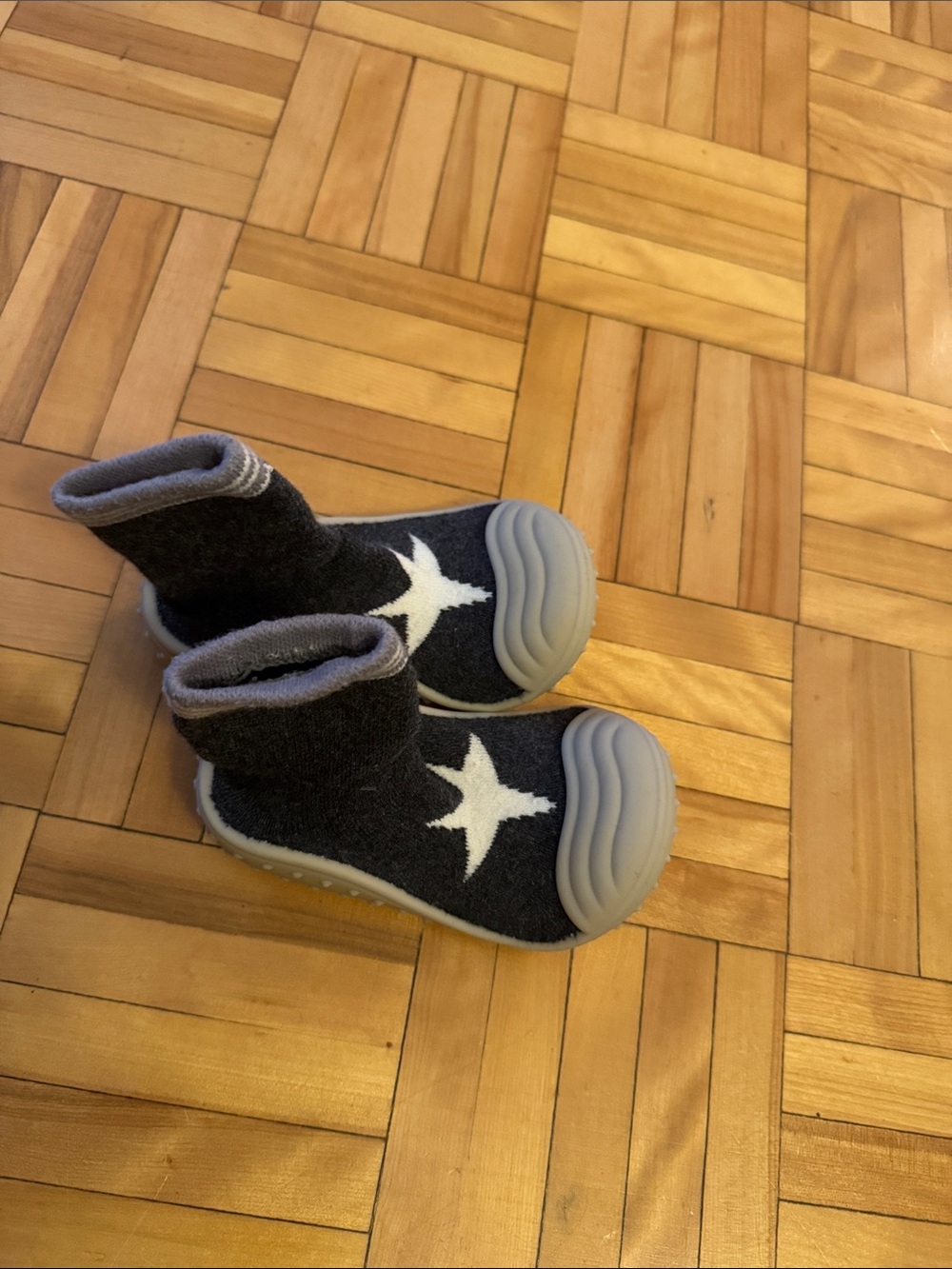 Kids Cozy Gray Star Slip-On Slipper Boots